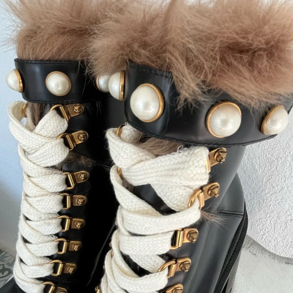 Gucci Trip Black Lace Up Heel Combat Boots with Fur Trim & Pearl Details Size 5 - Picture 6 of 11